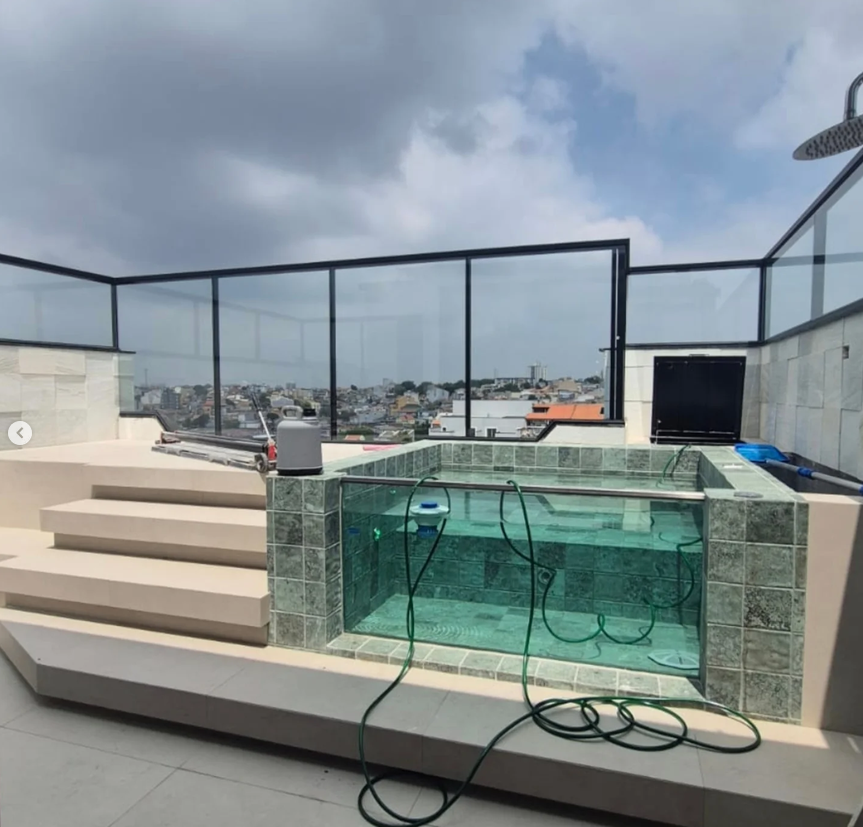 Piscinas e terraços